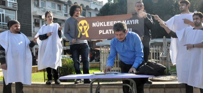 ‘Nükleere Hayır Platformu” imza masası kurdu