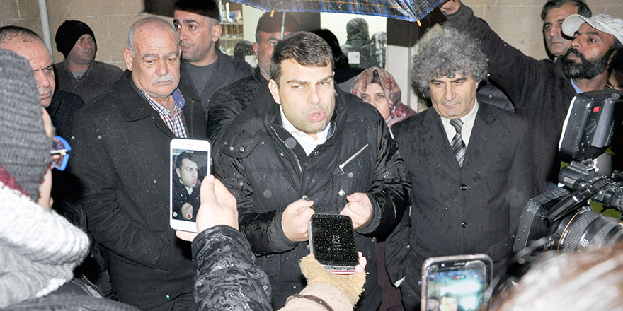 Akacan serbest, korumaları cezaevinde