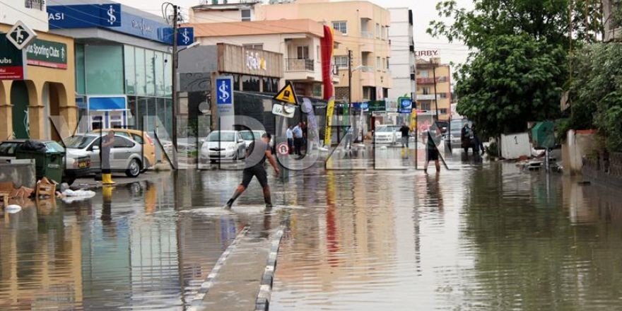 Lefkoşa yine suya battı