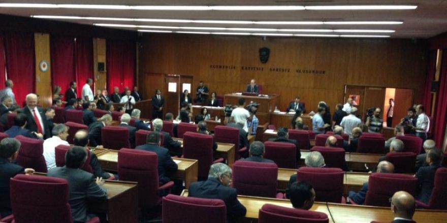 Yeni vekiller ant içti