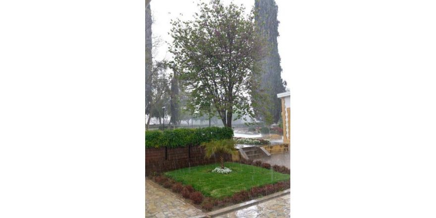 YAĞIŞLAR SEVİNDİRMEDİ