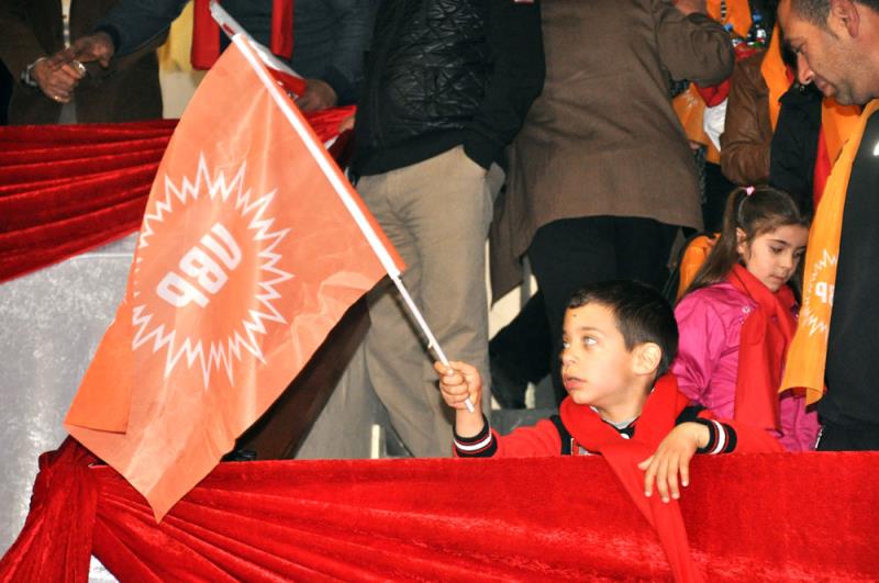 Eroğlu seçim kampanyasını başlattı 11