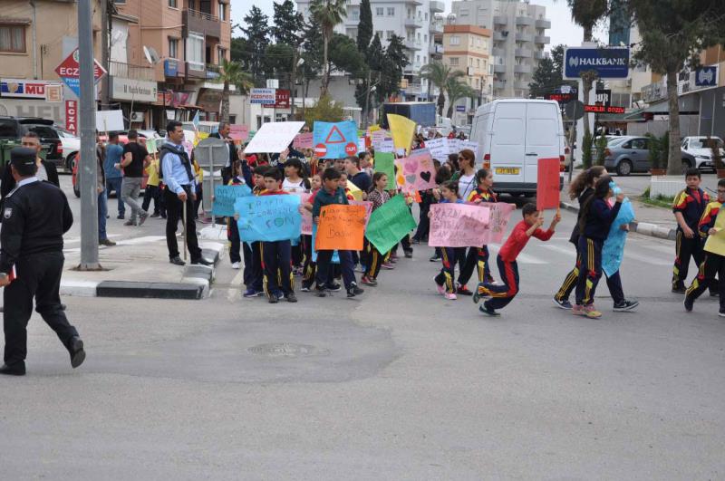 Trafikte farkındalık yürüyüşü 3