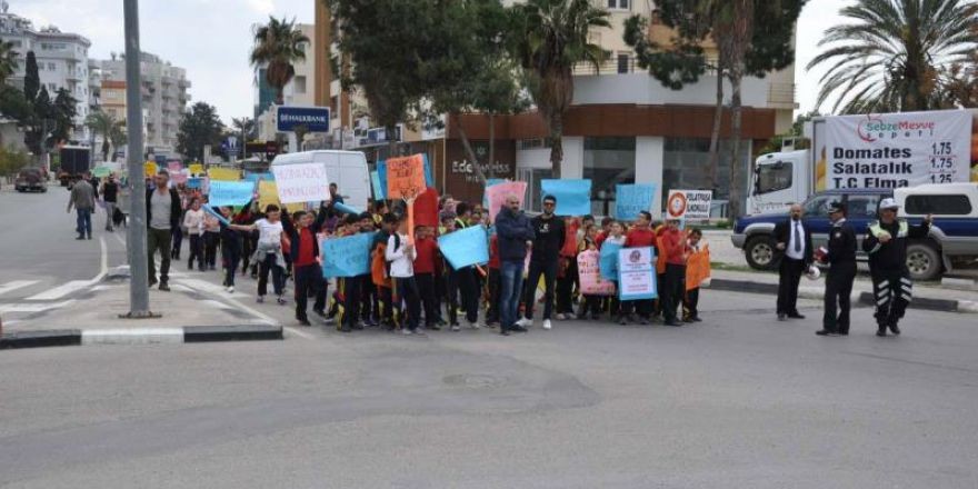 Trafikte farkındalık yürüyüşü