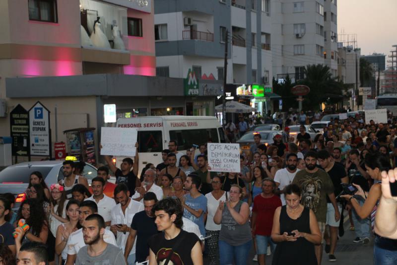 Gençler yine yürüdü, reddetti, tek yürek ses verdi 10