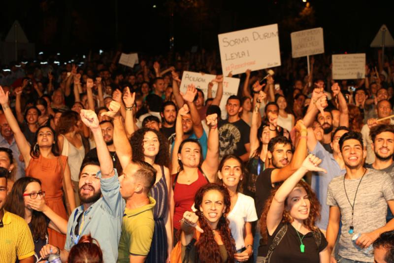 Gençler yine yürüdü, reddetti, tek yürek ses verdi 18