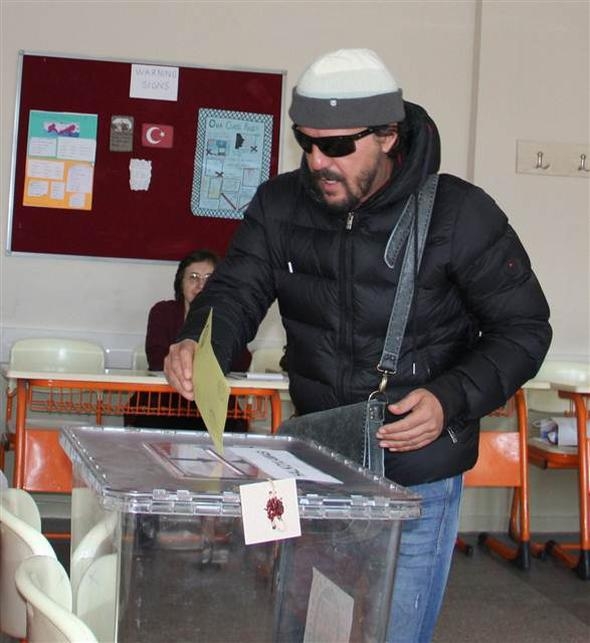 Ünlüler sandık başında 11