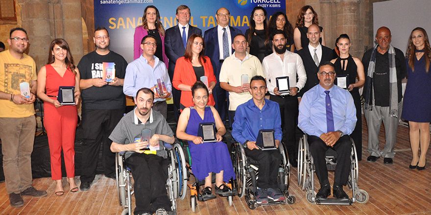 Sanat, engel tanımadı