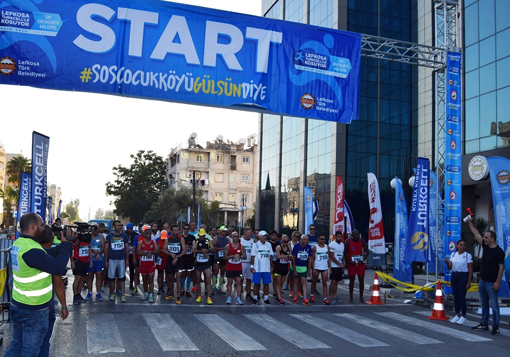 Lefkoşa Turkcell ile Koşuyor Maratonuı 1