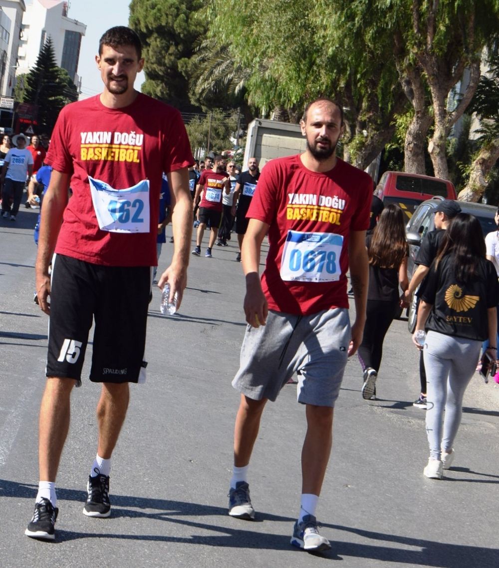 Lefkoşa Turkcell ile Koşuyor Maratonuı 19