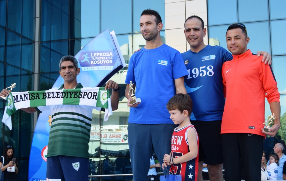 Lefkoşa Turkcell ile Koşuyor Maratonuı 27