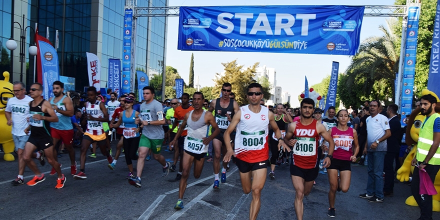 Lefkoşa Turkcell ile Koşuyor Maratonuı 6