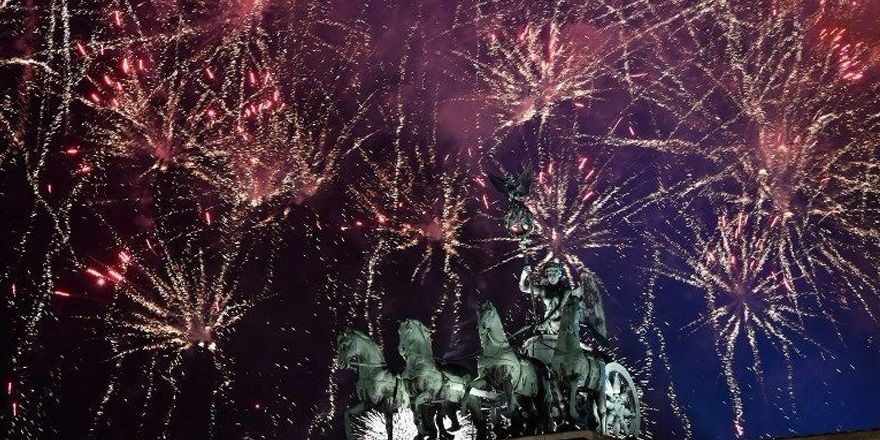 2018 yılı çoşkuyla karşılandı