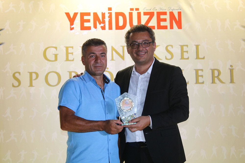 Geleneksel ödüller sahiplerini buldu 7