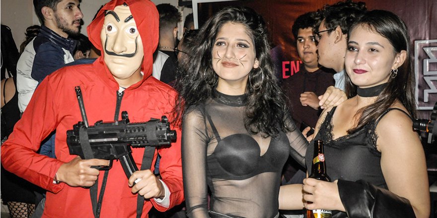 Dereboyu’nu ‘Cadılar’ bastı!