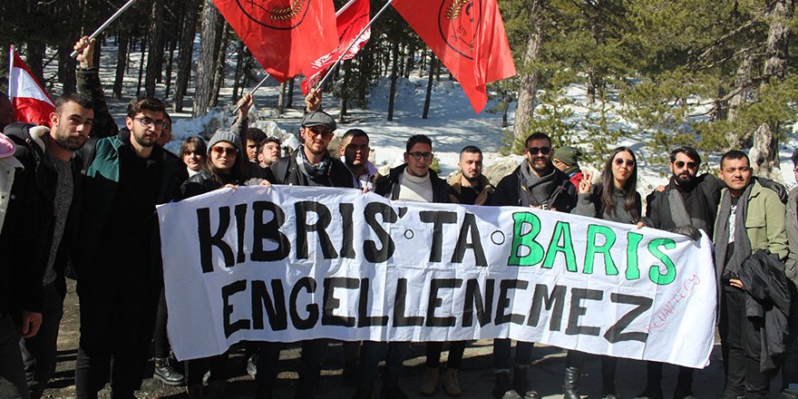 Gençler, Federal Kıbrıs taleplerini Trodos’tan haykırdı