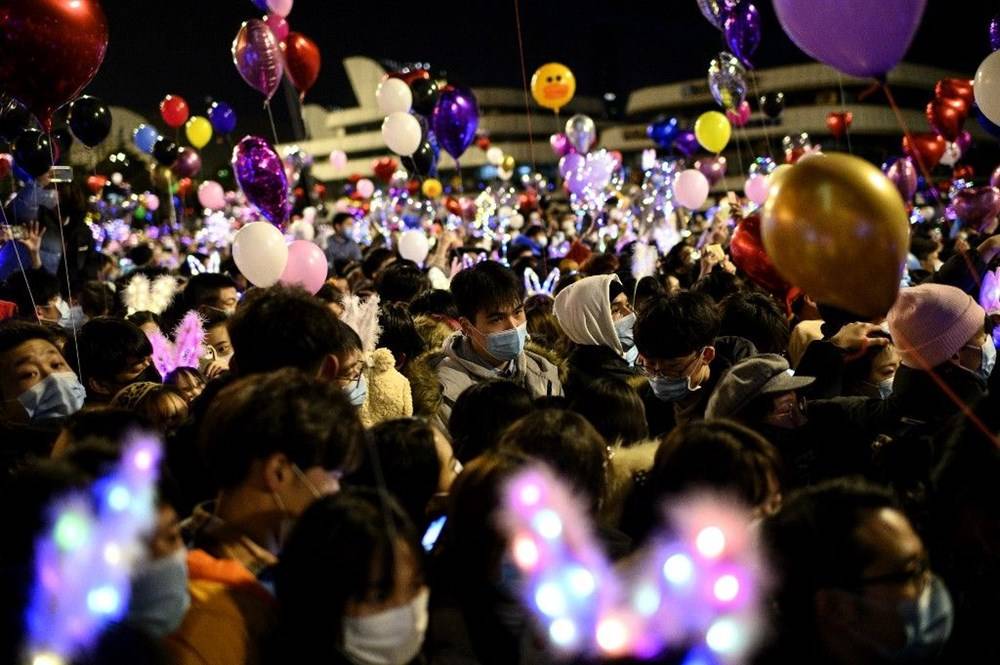 Dünya 2021'i böyle karşıladı 21