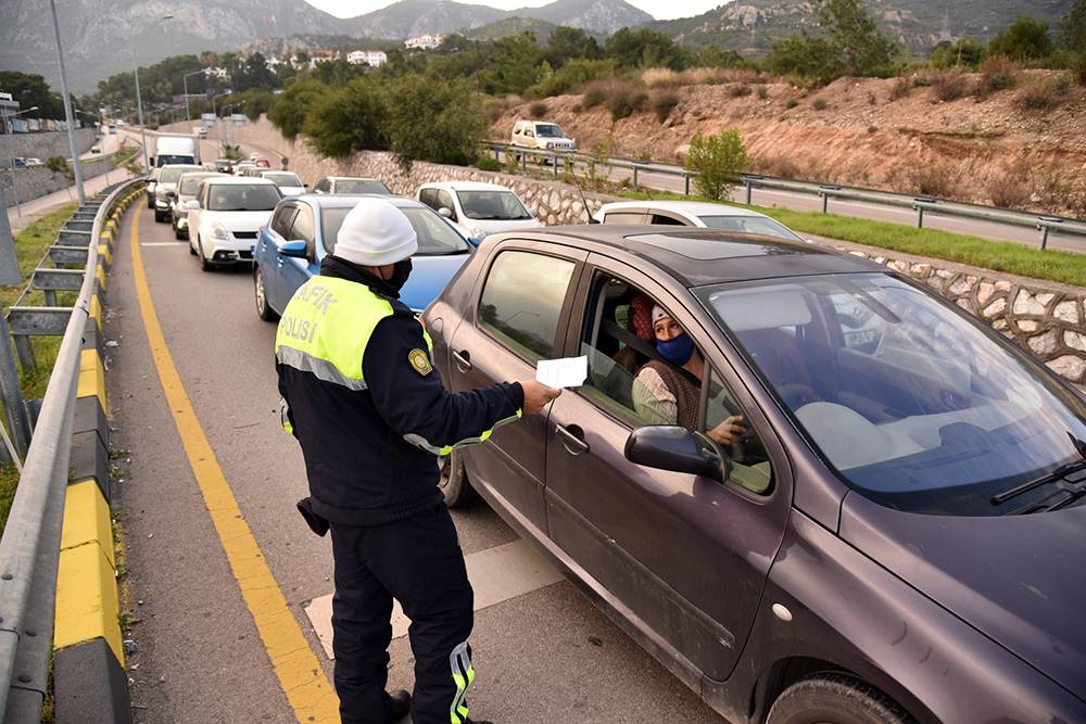 Lefkoşa ve Girne 'Kapandı' 15