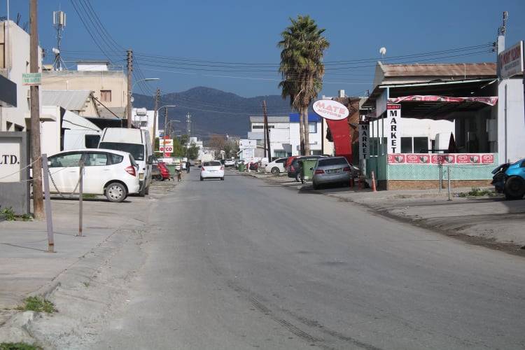 Lefkoşa ve Girne 'Kapandı' 23