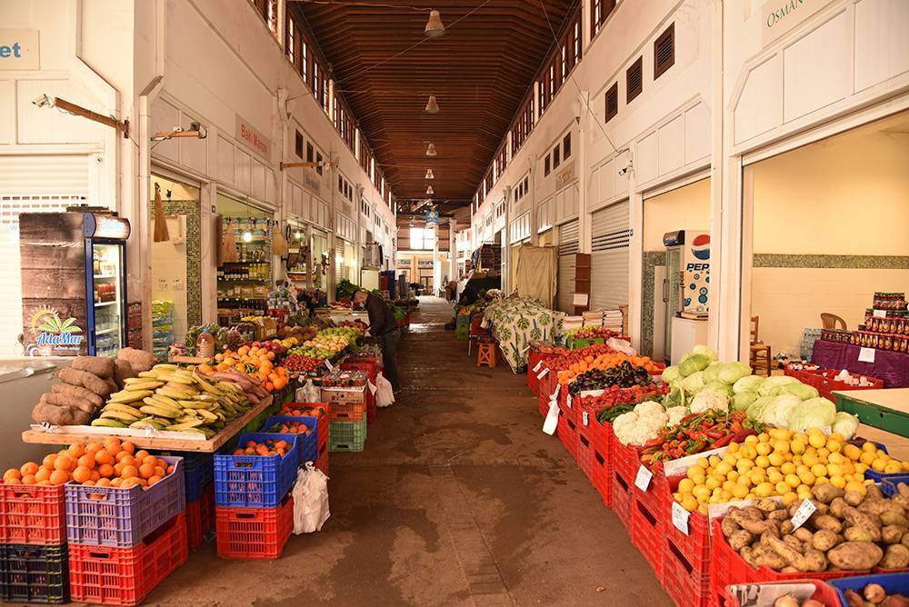 Lefkoşa ve Girne 'Kapandı' 6