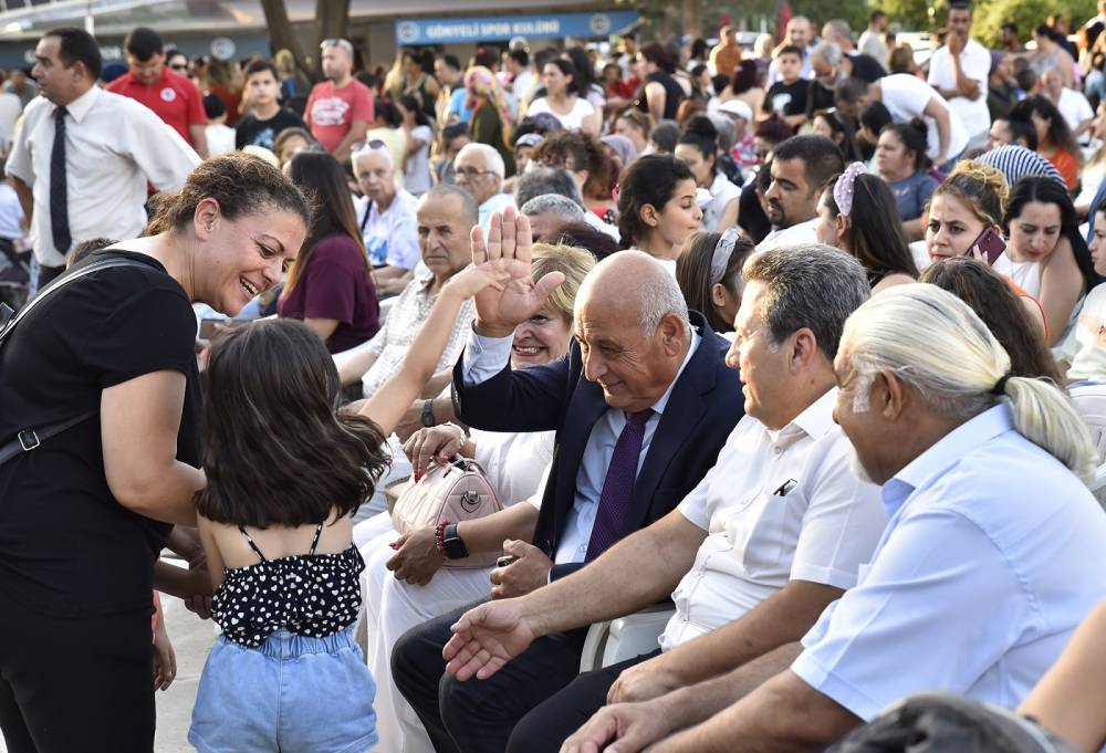 Gönyeli’de sokaklar çocuklarla şenlendi 11