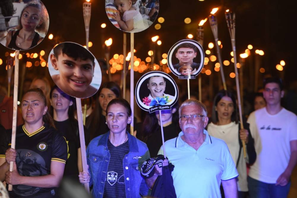 Yüzlerce yurttaş, Şampiyon Melekler için haykırdı 12