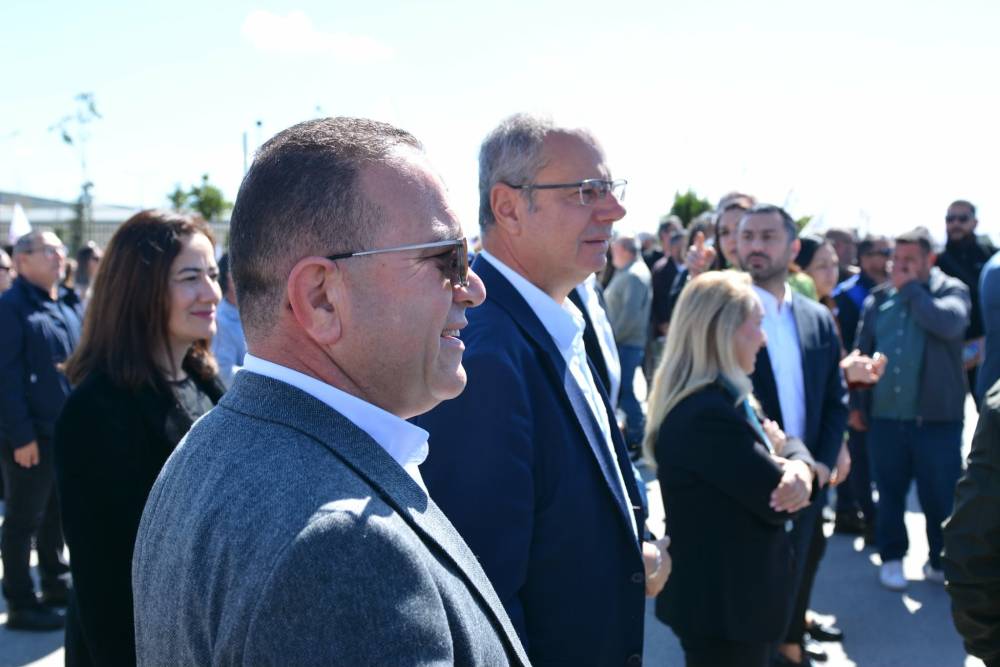 Halk sokakta: "Hükümet istifa" 12