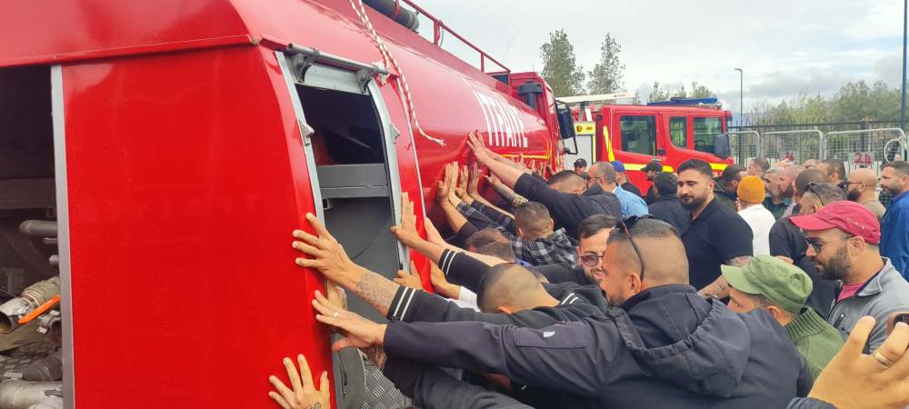 Halk sokakta: "Hükümet istifa" 17