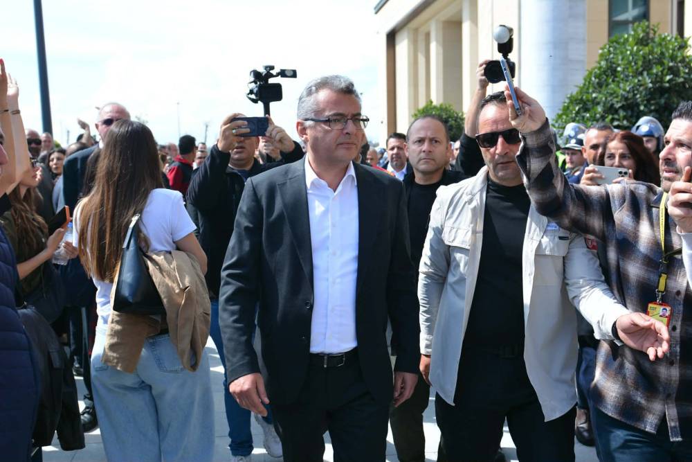 Halk sokakta: "Hükümet istifa" 19