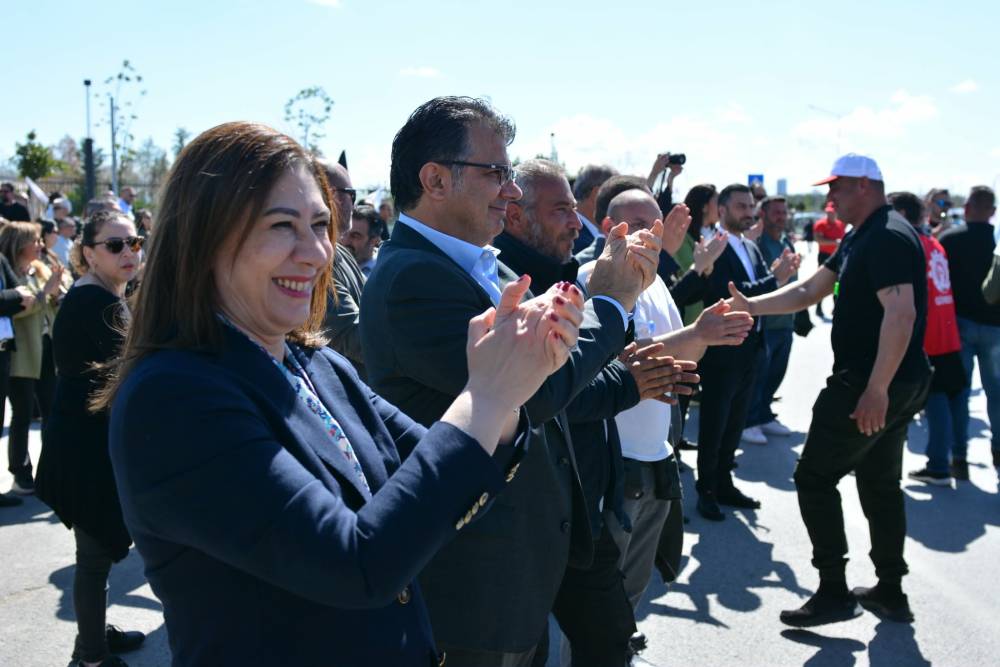 Halk sokakta: "Hükümet istifa" 2