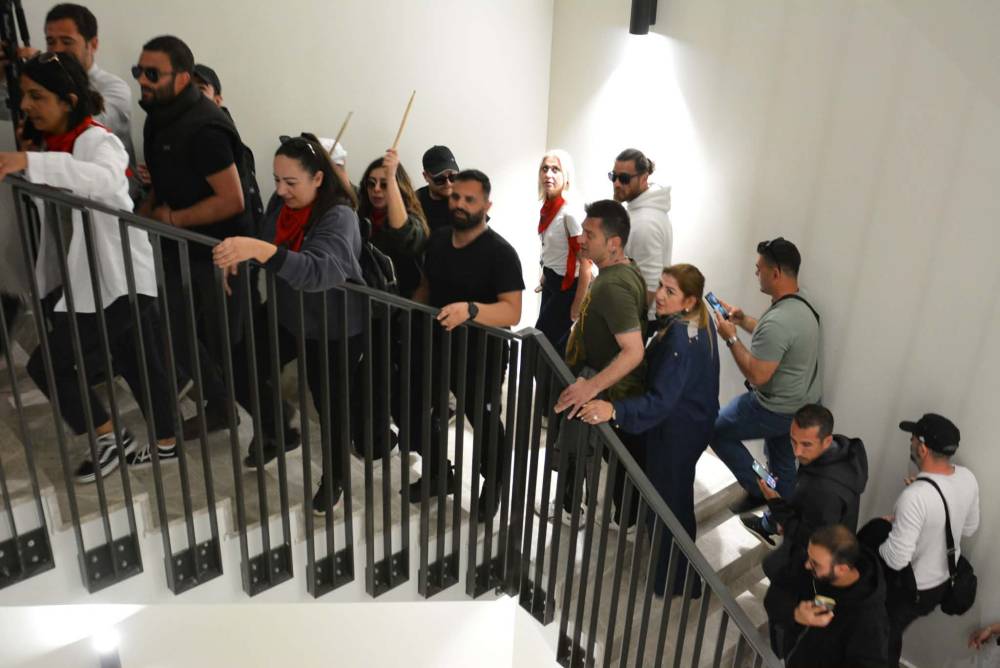 Halk sokakta: "Hükümet istifa" 26