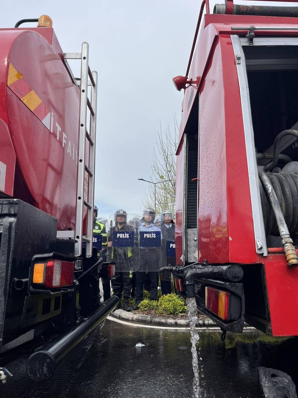 Halk sokakta: "Hükümet istifa" 30