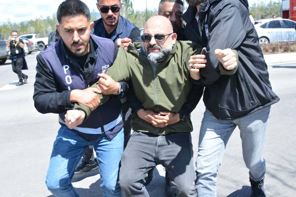 Halk sokakta: "Hükümet istifa" 9