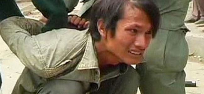 Polis gösteri yapan işçilere ateş açtı