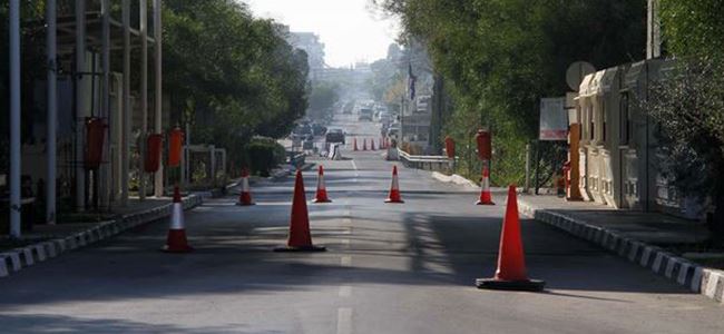İngiliz çift barikatta tutuklandı