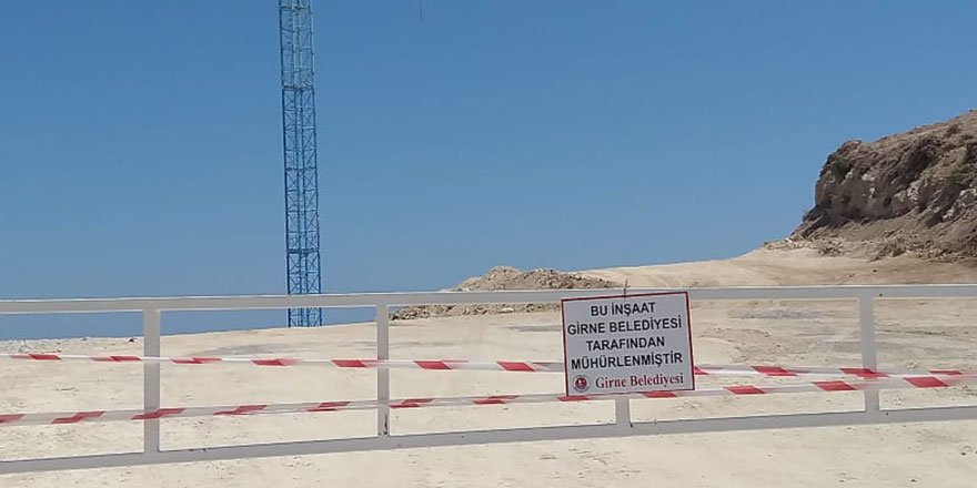 Tartışmalı site inşaatı mühürlendi