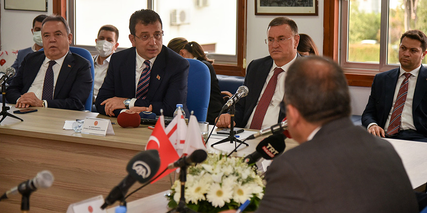 İmamoğlu’ndan Sucuoğlu’na “Anıt Mezar” göndermesi