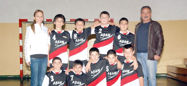 Smaçları ilkokullar atıyor