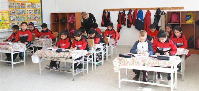 ‘Soğuk’ sıralarda ders yapıyorlar!