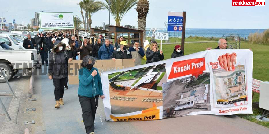 Çevreciler, İskele’de ‘plaj ve sahil hakları için’ eylem yaptı