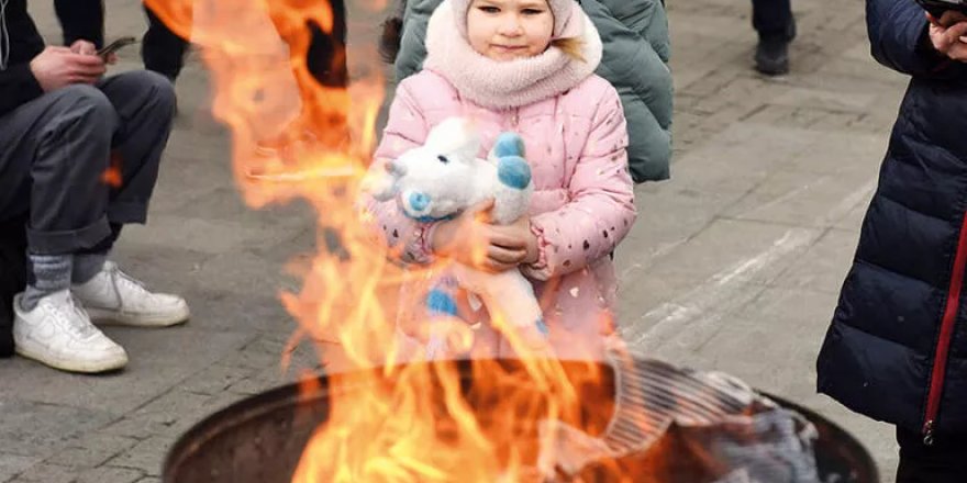 Dünya Çocuk Günü'nün kutlandığı Ukrayna'daki savaşta 243 çocuk öldü