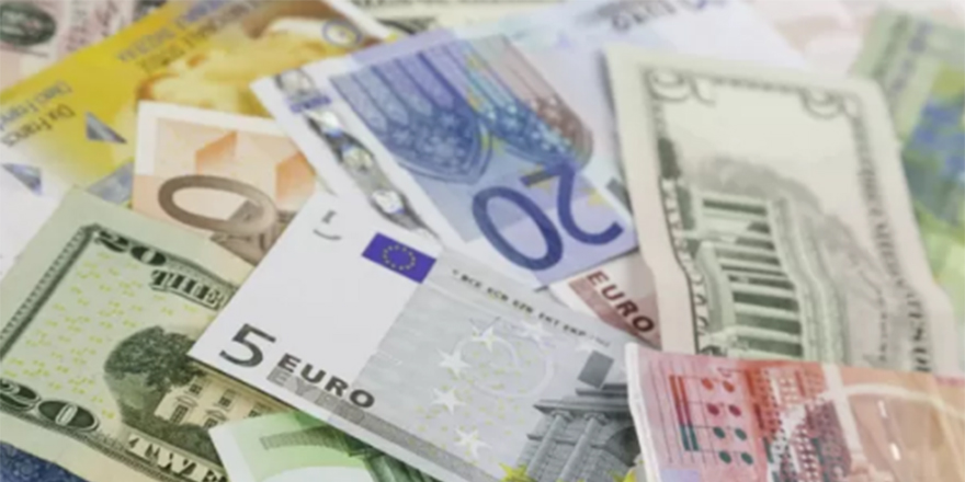 Euro/dolar kuru 20 yıl sonra ilk kez 1 seviyesine geldi