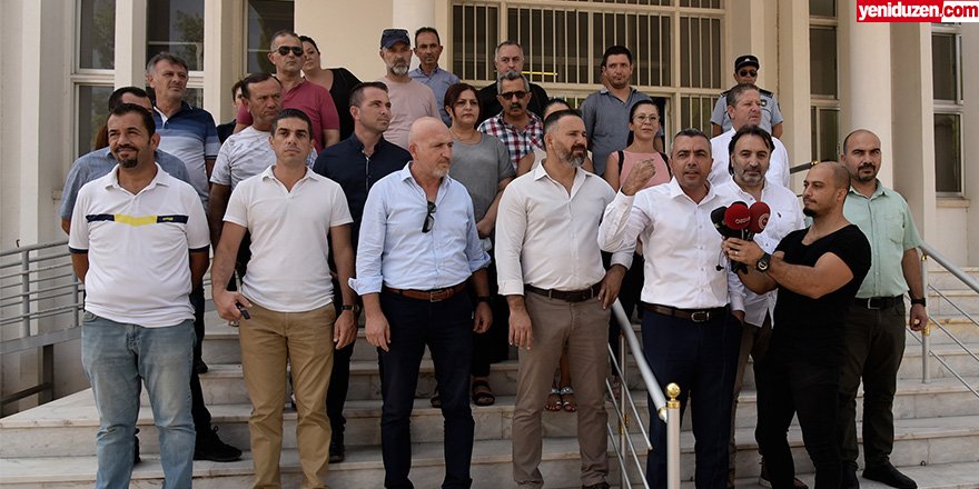 Lefkoşa Trafik Dairesi Ehliyetler Birimi’nde uyarı grevi