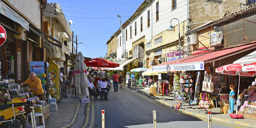 Kıbrıslı Rumlar pahalılıktan kurtulmak için Kıbrıs’ın kuzeyini tercih ediyor