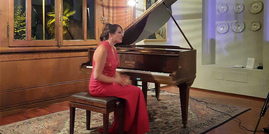 Piyanist Rüya Taner, Milano’da sanatseverlerden büyük alkış aldı