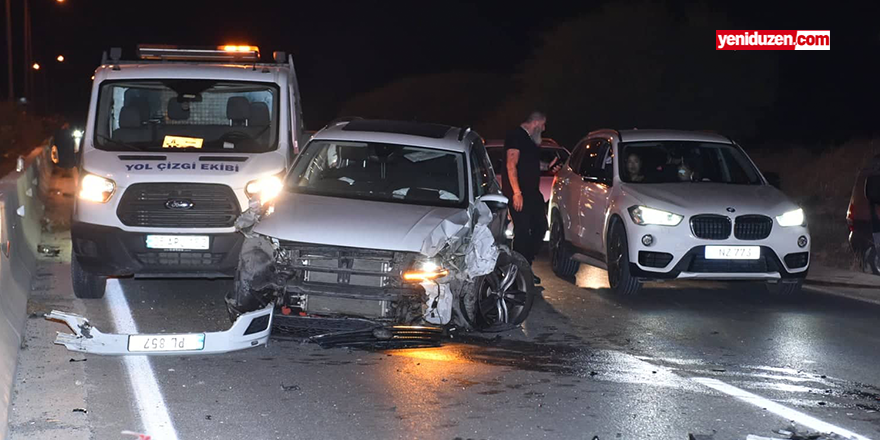 Girne - Lefkoşa anayolunda zincirleme kaza, 4 yaralı...