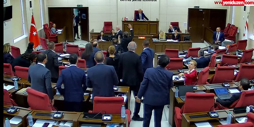 Meclis’te tansiyon yükseldi, oturuma 10 dakika ara verildi