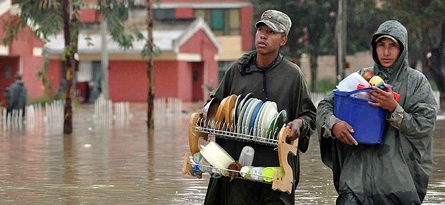 Toprak kaymasında: 4 ölü, 9 kayıp