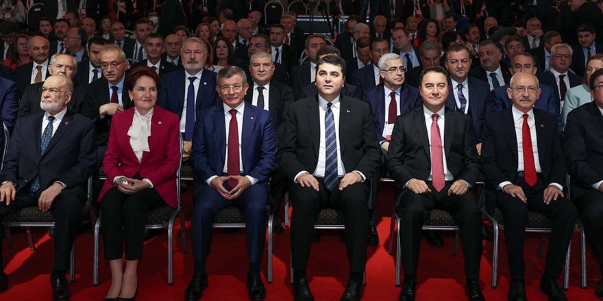 Türkiye’de ‘yeni Anayasa’ önerisi