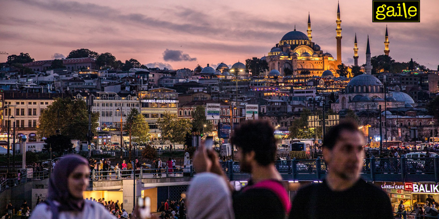 İstanbul: Pek Bildiğimizi Sanıp Hiç Bilmediğimiz Şehir
